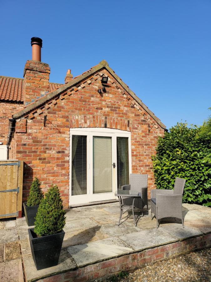 The Blue Bell Inn Weaverthorpe エクステリア 写真